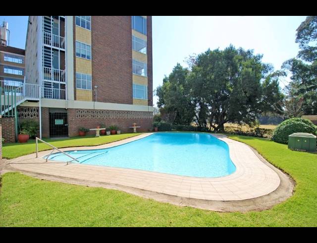 2 BEDROOM SECTIONAL TITLE FOR SALE IN LINKSFIELD